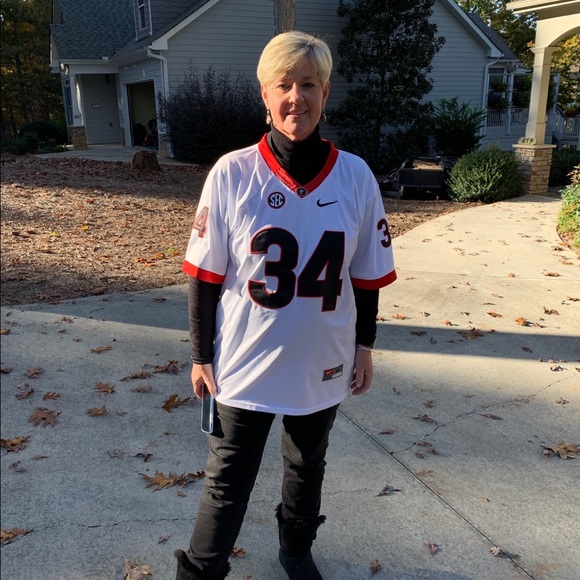 Meet your Posher, Robyn - Picture 1 of 1